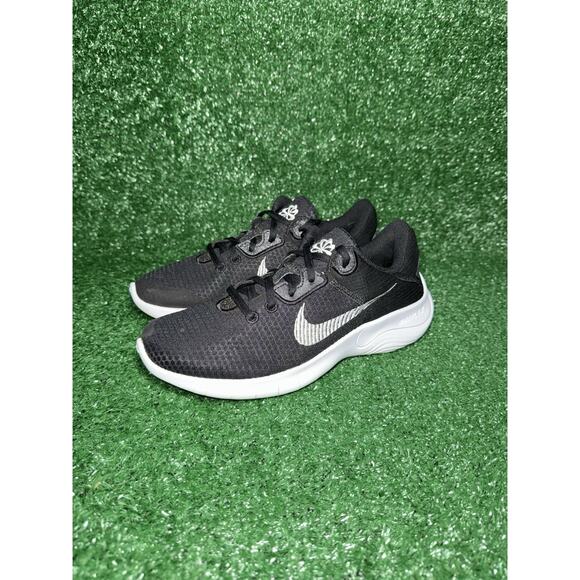 Nike Flex Experience RN 11 Womens Size 8 DD9283-001 Black Running Shoes Sneakers - Picture 3 of 9
